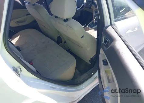 2015 Ford Fiesta Se z USA, uszkodzony, nr VIN 3FADP4BJ4FM157259